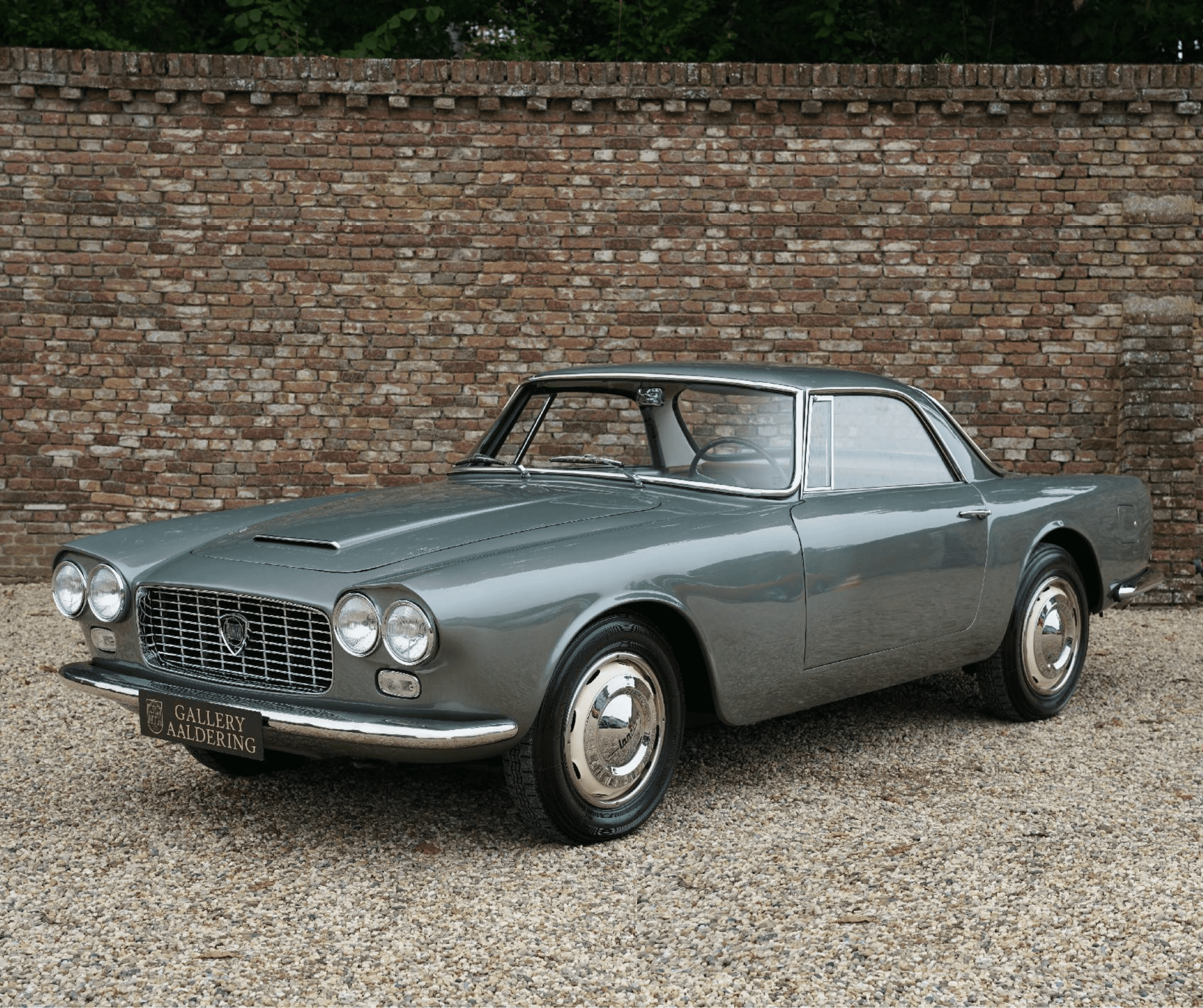 L'elegante Lancia Flaminia GT Coupé disegnata dalla Touring.